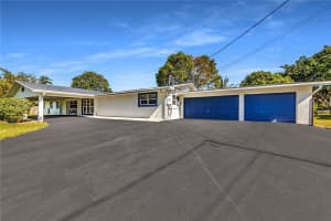 10880 SW 25th St, Davie, FL 33324 Sold 05/15/24