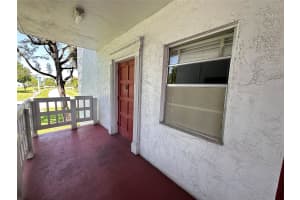 4000 NW 44th Ave APT 202, Lauderdale Lakes, FL 33319, Sold 09/27/24