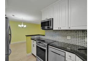 300 NE 19th Ct 114N, Wilton Manors, FL 33305 Sold 06/18/24