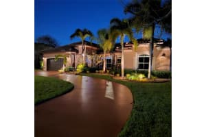 6962 E Wedgewood Ave, Davie, FL 33331 Sold 05/30/24