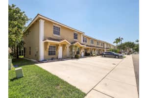 753 SW 122ND TER, Pembroke Pines, FL 33025 Sold 05/10/24