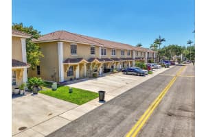 753 SW 122ND TER, Pembroke Pines, FL 33025 Sold 05/10/24