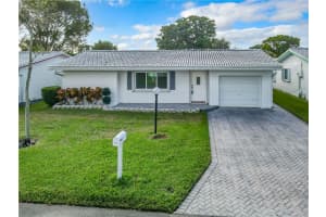 8220 NW 15th St, Plantation, FL 33322 Sold 07/01/24