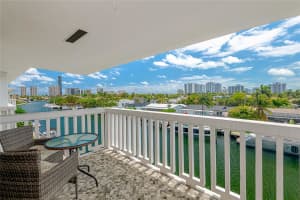 455 Paradise Isle Blvd 407, Hallandale Beach, FL 33009 Sold 10/01/24