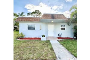 419 SW Natura Ave D, Deerfield Beach, FL 33441 Sold 05/24/24