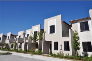 406 NE 208th Ter 406, Miami, FL 33179 Sold 11/19/24