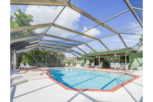 2224 SE Meadow Gln, Stuart, FL 34997 Sold 05/31/24