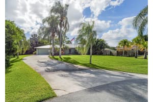 2224 SE Meadow Gln, Stuart, FL 34997 Sold 05/31/24