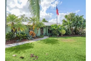 2224 SE Meadow Gln, Stuart, FL 34997 Sold 05/31/24