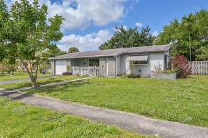 5841 NW 12th St, Sunrise, FL 33313 Sold 10/25/24