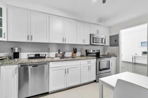4001 S Ocean Dr 5J, Hollywood, FL 33019 Sold 02/03/25