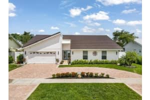 335 Sandalwood Ln, Boca Raton, FL 33487 Sold 05/15/24