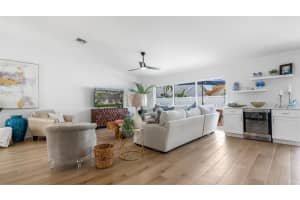 335 Sandalwood Ln, Boca Raton, FL 33487 Sold 05/15/24