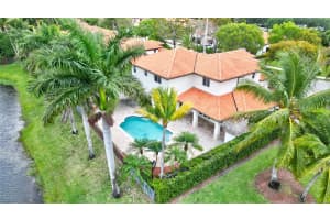 15762 NW 79th Ct, Miami Lakes, FL 33016 Sold 06/10/24