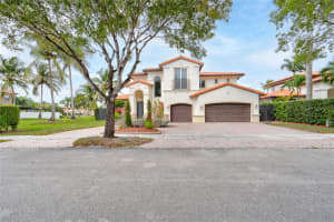 15762 NW 79th Ct, Miami Lakes, FL 33016 Sold 06/10/24