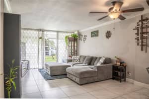 117 Royal Park Dr 2C, Oakland Park, FL 33309 Sold 10/22/24