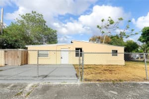 1613 NW 11th St, Fort Lauderdale, FL 33311 Sold 07/03/24
