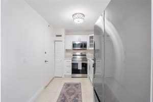 1900 S Ocean Blvd 9H, Pompano Beach, FL 33062 Sold 08/12/24