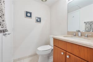 1900 S Ocean Blvd 9H, Pompano Beach, FL 33062 Sold 08/12/24