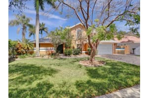 5712 SW 88th Ter, Cooper City, FL 33328 Sold 07/03/24