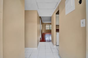 5061 W Oakland Park Blvd 105, Lauderdale Lakes, FL 33313 Sold 05/28/24