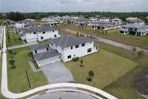 2370 SW 123rd Ter, Davie, FL 33325 Sold 05/22/24