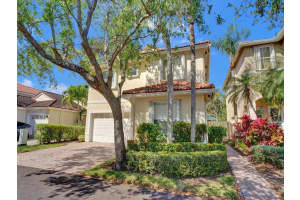 1490 Sweetbay Way, Hollywood, FL 33019 Sold 06/27/24