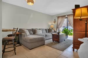 8500 NW 8th St 106, Miami, FL 33126 Sold 10/02/24