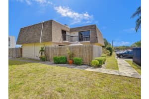 8204 SW 23rd St 20D, Pompano Beach, FL 33068 Sold 08/15/24