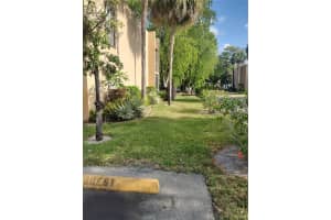 4220 NW 21st St 222, Lauderhill, FL 33313 - MLS#F10434719