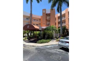 7735 Yardley Dr APT 213, Tamarac, FL 33321, Sold 11/01/24
