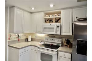 7735 Yardley Dr APT 213, Tamarac, FL 33321, Sold 11/01/24