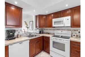 1480 NW 80th Ave 207, Margate, FL 33063 Sold 01/06/25