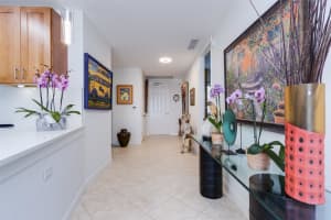 2631 NE 14th Ave 405, Wilton Manors, FL 33334 Sold 08/23/24