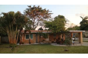 710 NW 38th St, Oakland Park, FL 33309 Sold 11/26/24
