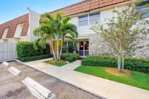 5555 N Ocean Blvd 13, Lauderdale By The Sea, FL 33308 Sold 01/03/25