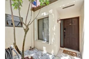 23 Via De Casas Sur 104, Boynton Beach, FL 33426 Sold 05/30/24