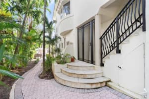 70 Isle Of Venice Dr 201, Fort Lauderdale, FL 33301 Sold 09/20/24