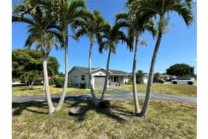 8206 NW 105th Ave, Tamarac, FL 33321 Sold 07/03/24