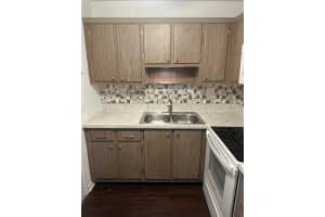 3040 NE 16th Ave 305, Oakland Park, FL 33334 Sold 06/03/24