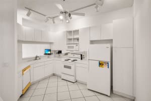 10160 Lombardy Dr 10160, Tamarac, FL 33321 Sold 09/27/24