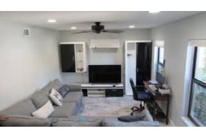 20 Laredo Pl 2-1, Davie, FL 33324 Sold 07/17/24