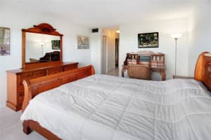 1000 NE 14th Ave 709, Hallandale Beach, FL 33009 Sold 11/15/24