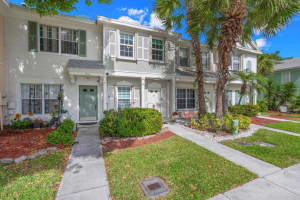 7715 Sanibel Dr, Tamarac, FL 33321 Sold 08/14/24