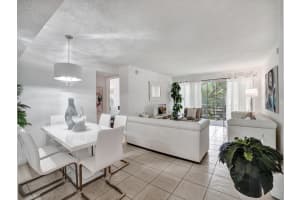 4205 N University Dr 302, Sunrise, FL 33351 Sold 08/02/24