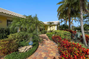 2731 NE 39th St, Lighthouse Point, FL 33064 Sold 08/29/24