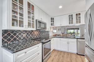 4320 N Palm Forest Dr 4320, Delray Beach, FL 33445 Sold 07/16/24