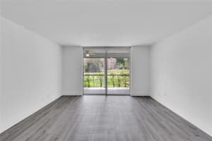 7340 Lake Circle Dr 101, Margate, FL 33063 Sold 09/13/24