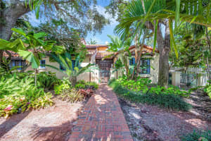 424 Royal Plaza Dr, Fort Lauderdale, FL 33301 Sold 06/28/24