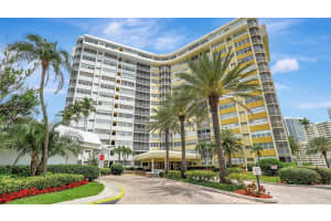 100 Golden Isles Dr APT 211, Hallandale Beach, FL 33009, Sold 06/24/24